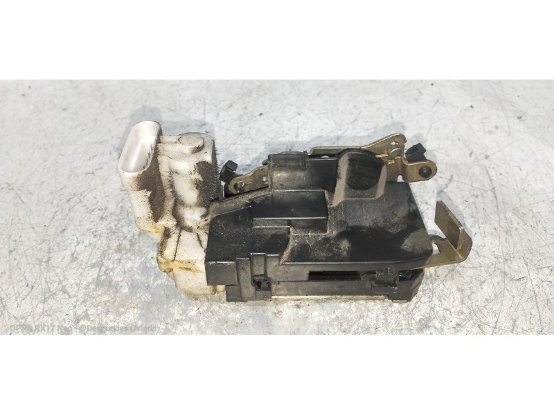 Recambio de motor cierre centralizado trasero izquierdo para fiat punto berlina (188) 1.9 d (i) referencia OEM IAM   