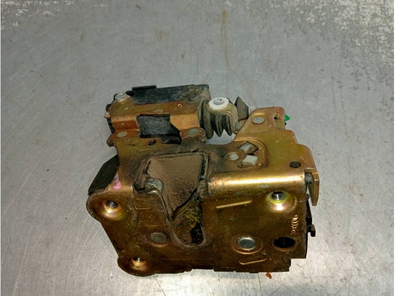 Recambio de motor cierre centralizado delantero derecho para renault twingo (co6) 1.2 (c066/67/68) referencia OEM IAM   3P