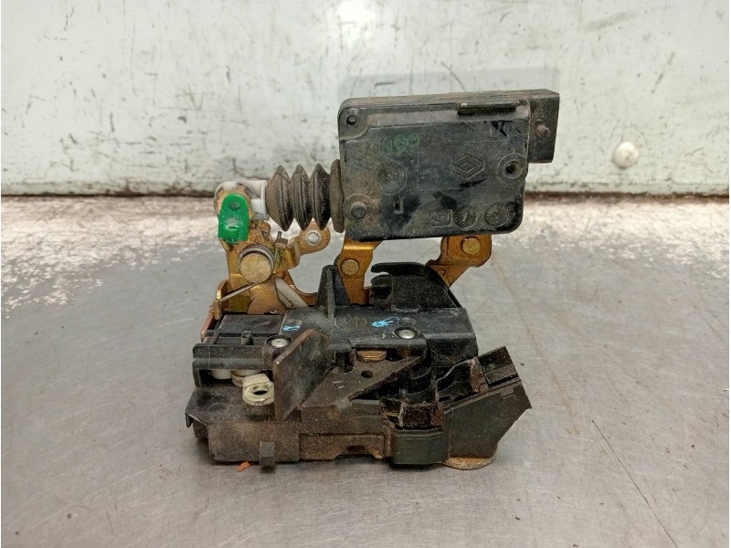 Recambio de motor cierre centralizado delantero derecho para renault twingo (co6) 1.2 (c066/67/68) referencia OEM IAM   3P