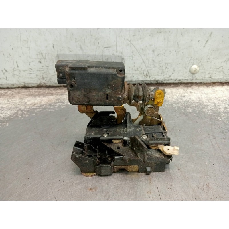 Recambio de motor cierre centralizado delantero izquierdo para renault twingo (co6) 1.2 (c066/67/68) referencia OEM IAM   3P