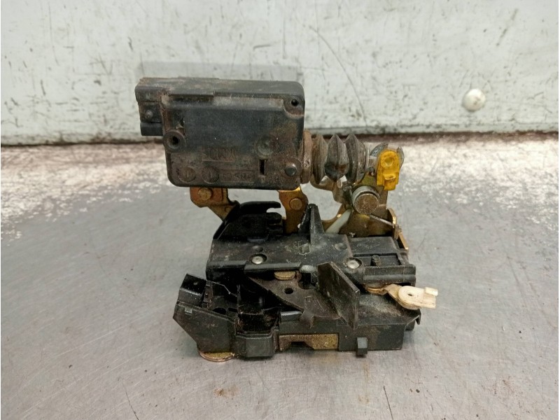 Recambio de motor cierre centralizado delantero izquierdo para renault twingo (co6) 1.2 (c066/67/68) referencia OEM IAM   3P