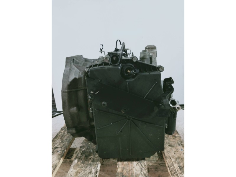 Recambio de caja cambios para ford focus lim. st-line referencia OEM IAM RMF1FR7000FE AWBA1 260820 115041 AUTOMATICO