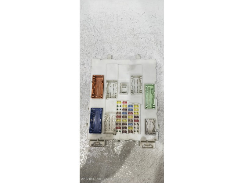 Recambio de caja reles / fusibles para ford focus lim. st-line referencia OEM IAM F1FT14014CHD GV6T14A073PF 