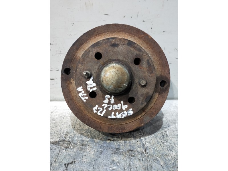 Recambio de mangueta trasera izquierda para seat 127 0.9 referencia OEM IAM   