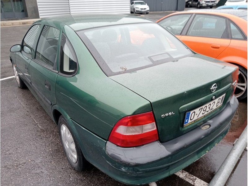 opel vectra b berlina del año 1997