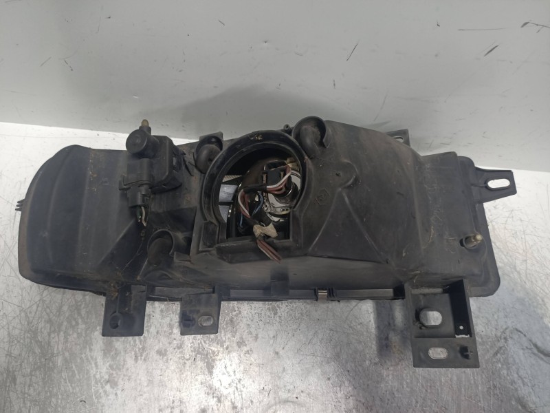 Recambio de faro izquierdo para opel movano combi medio 2.8t referencia OEM IAM   