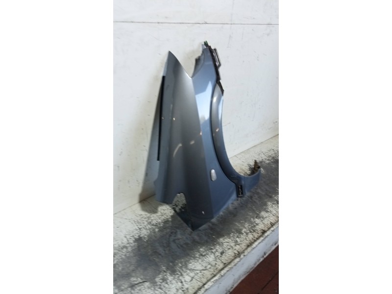 Recambio de aleta delantera derecha para opel zafira a blue line referencia OEM IAM   