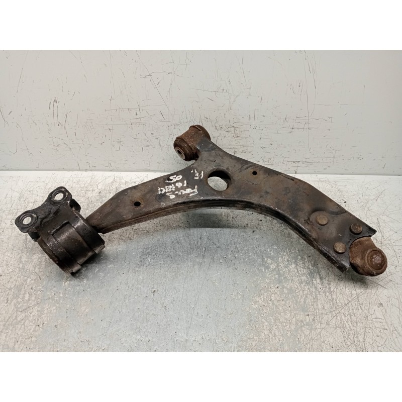 Recambio de brazo suspension inferior delantero izquierdo para ford focus berlina (cap) 1.6 tdci cat referencia OEM IAM   