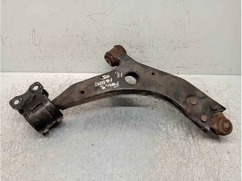 Recambio de brazo suspension inferior delantero izquierdo para ford focus berlina (cap) 1.6 tdci cat referencia OEM IAM   