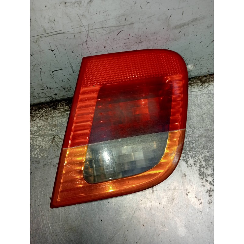 Recambio de piloto trasero derecho interior para bmw serie 3 berlina (e46) 320d referencia OEM IAM 6907946 388512 