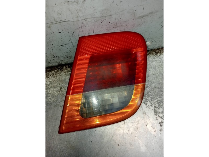 Recambio de piloto trasero derecho interior para bmw serie 3 berlina (e46) 320d referencia OEM IAM 6907946 388512 