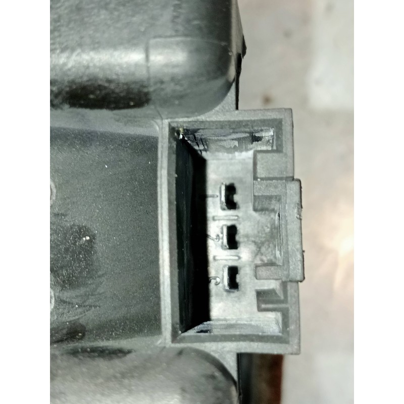 Recambio de piloto trasero derecho interior para bmw serie 3 berlina (e46) 320d referencia OEM IAM 6907946 388512 