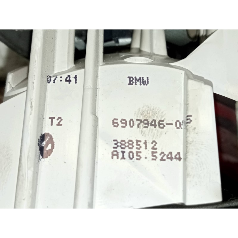 Recambio de piloto trasero derecho interior para bmw serie 3 berlina (e46) 320d referencia OEM IAM 6907946 388512 