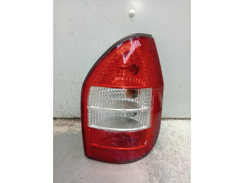 Recambio de piloto trasero derecho para opel zafira a elegance referencia OEM IAM 62281  