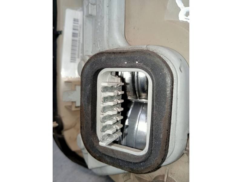 Recambio de piloto trasero derecho para opel zafira a elegance referencia OEM IAM 62281  