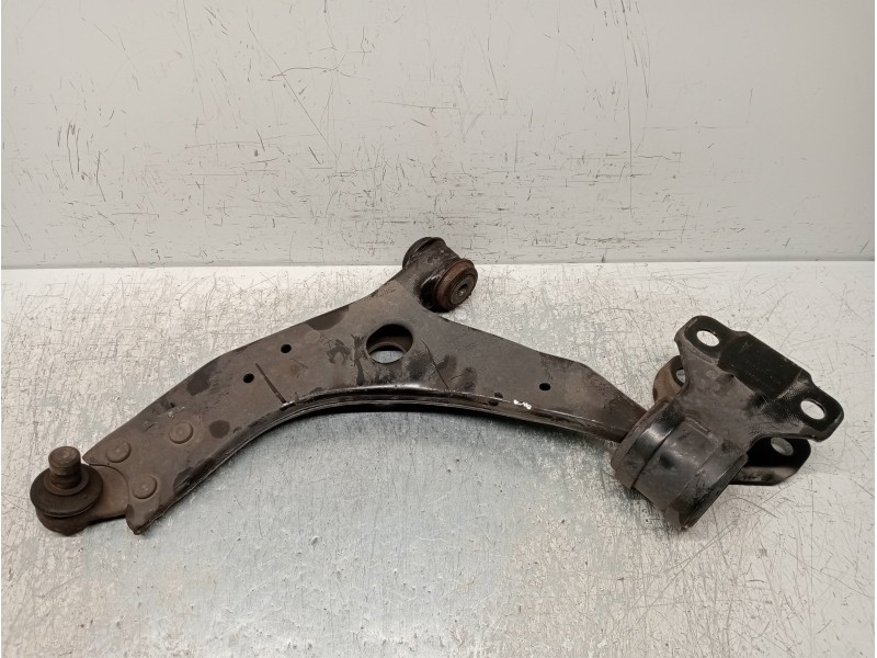 Recambio de brazo suspension inferior delantero izquierdo para ford focus lim. st-line referencia OEM IAM   