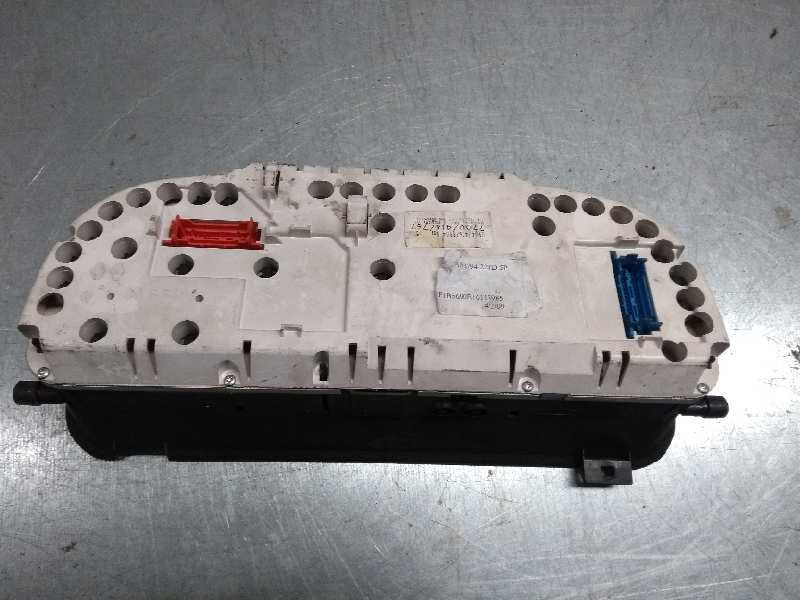 Recambio de cuadro instrumentos para renault laguna (b56) 2.2 turbodiesel referencia OEM IAM 7700416767   Recambio de cuadro instrumentos para renault laguna (b56) 2.2 turbodiesel referencia OEM IAM 7700416767