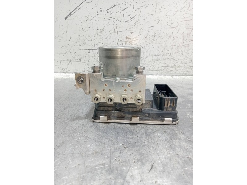 Recambio de abs para volvo v60 cross country pro awd referencia OEM IAM 10091504803 10062635641 32214804 P32214774 10022013094