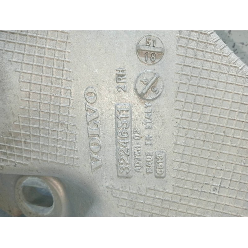 Recambio de brazo suspension inferior trasero derecho para volvo v60 cross country pro awd referencia OEM IAM 32246511  