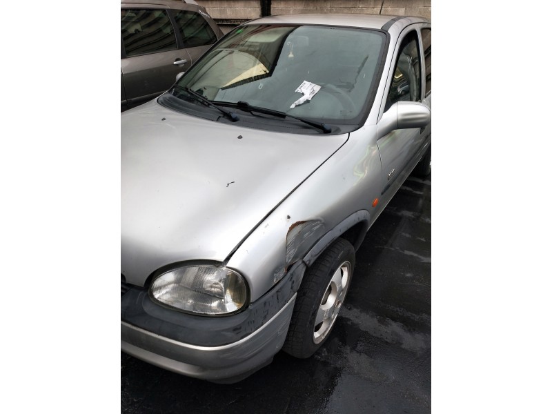 opel corsa b del año 2000