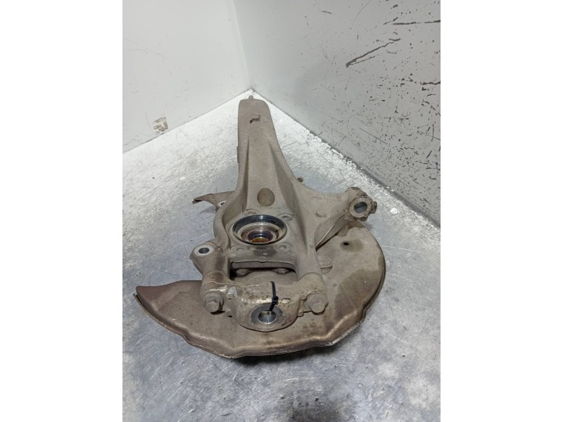 Recambio de mangueta delantera derecha para volvo v60 cross country pro awd referencia OEM IAM   