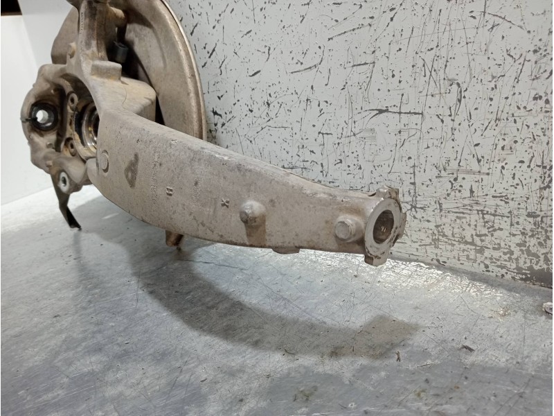 Recambio de mangueta delantera izquierda para volvo v60 cross country pro awd referencia OEM IAM 31360700  