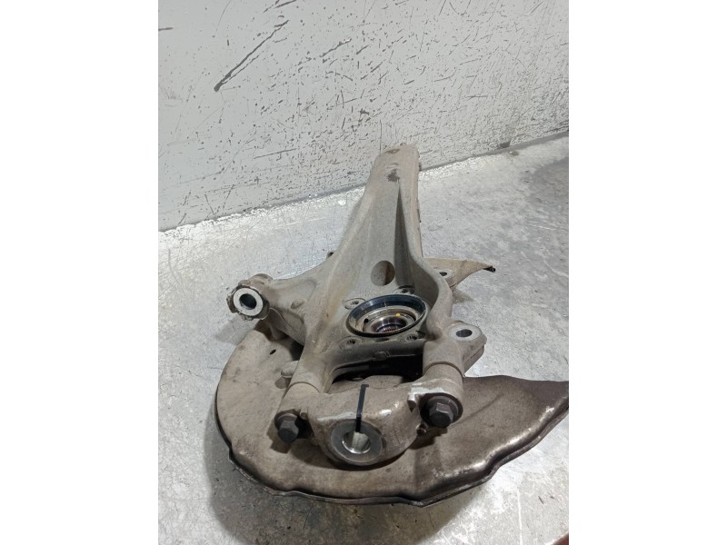 Recambio de mangueta delantera izquierda para volvo v60 cross country pro awd referencia OEM IAM 31360700  