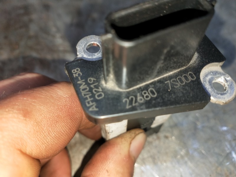 Recambio de caudalimetro para nissan qashqai (j10) acenta referencia OEM IAM AFH70M380219 226807S000 