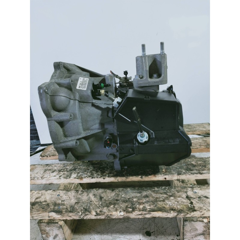 Recambio de caja cambios para ford fiesta (ccn) 1.25 16v cat referencia OEM IAM 8A6R7002JH T6TA1 020913 000429 5V