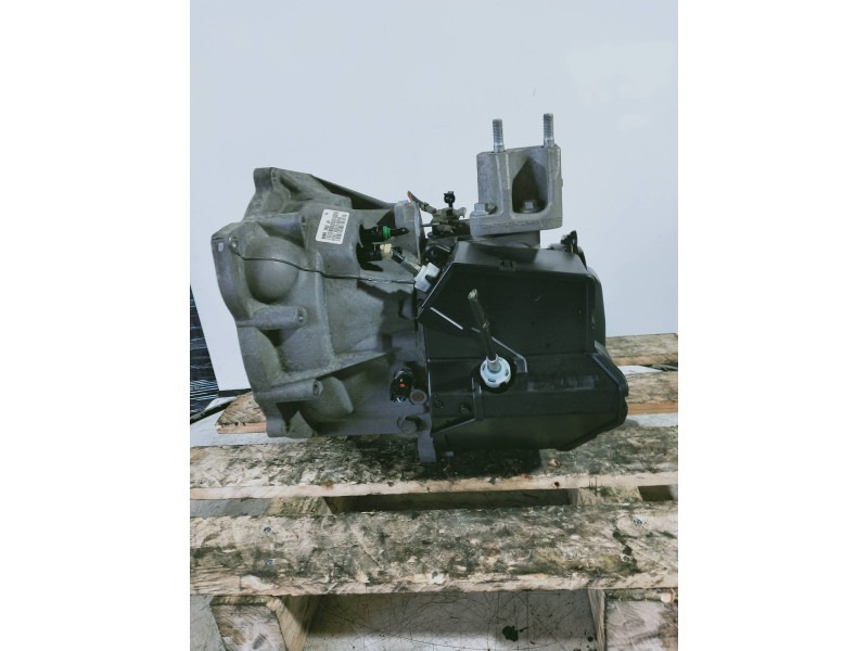 Recambio de caja cambios para ford fiesta (ccn) 1.25 16v cat referencia OEM IAM 8A6R7002JH T6TA1 020913 000429 5V