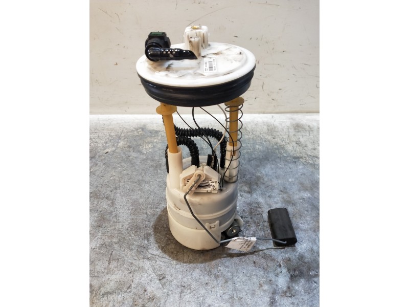 Recambio de bomba combustible para nissan qashqai (j10) acenta referencia OEM IAM 0975632990004 17040JD01A 