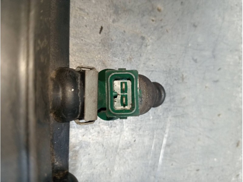 Recambio de rampa inyectora para audi a3 (8l) 1.6 ambiente referencia OEM IAM 06A133317A  