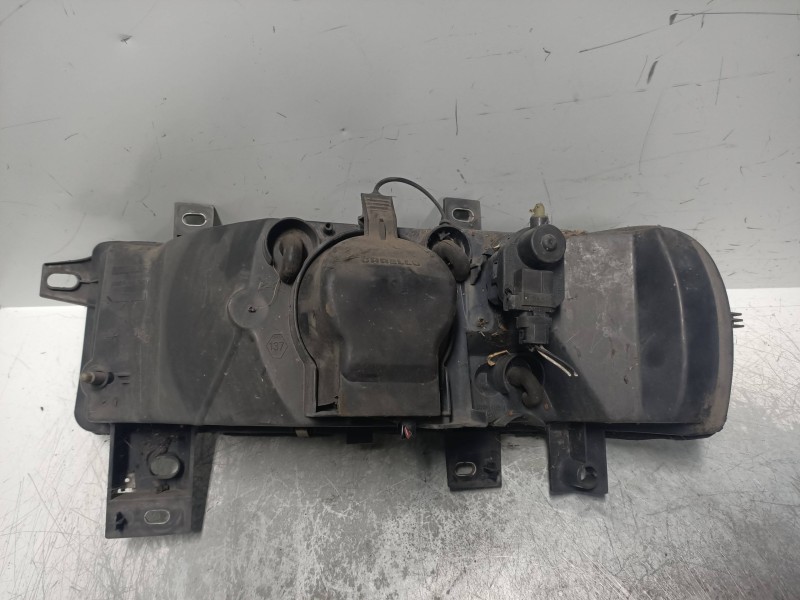 Recambio de faro derecho para opel movano combi medio 2.8t referencia OEM IAM   