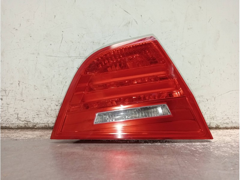 Recambio de piloto trasero izquierdo interior para bmw serie 3 berlina (e90) 318i referencia OEM IAM 4871733  