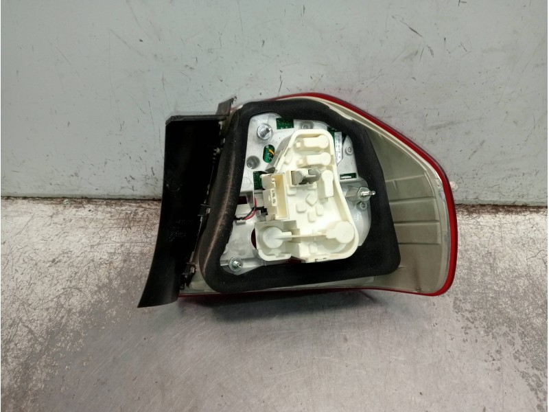 Recambio de piloto trasero izquierdo para bmw serie 3 berlina (e90) 318i referencia OEM IAM 4871731  