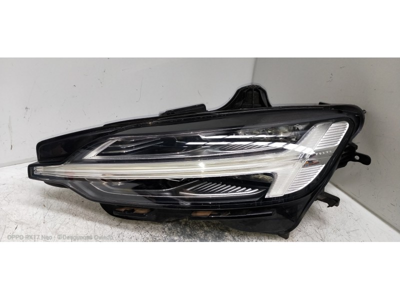 Recambio de faro izquierdo para volvo v60 cross country pro awd referencia OEM IAM  FULL LED 