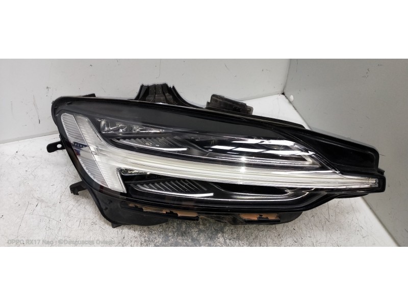 Recambio de faro derecho para volvo v60 cross country pro awd referencia OEM IAM  FULL LED 