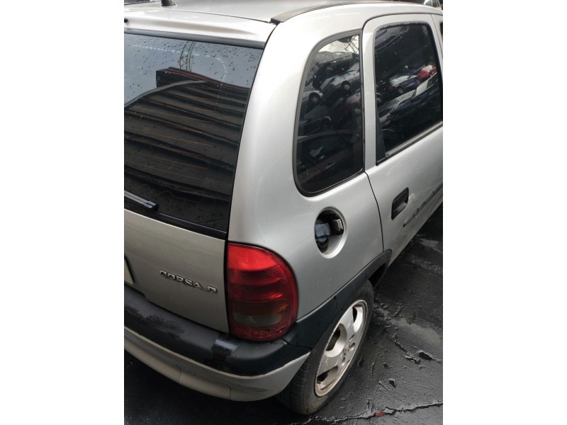 opel corsa b del año 2000