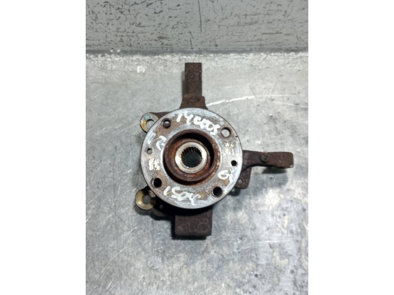Recambio de mangueta delantera izquierda para renault modus pack dynamique referencia OEM IAM   
