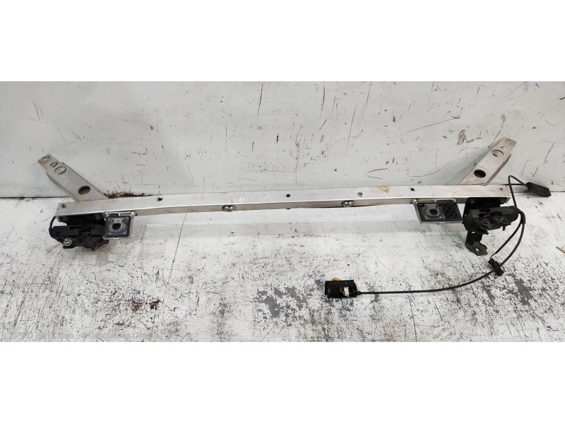 Recambio de panel frontal para volvo v60 cross country pro awd referencia OEM IAM   