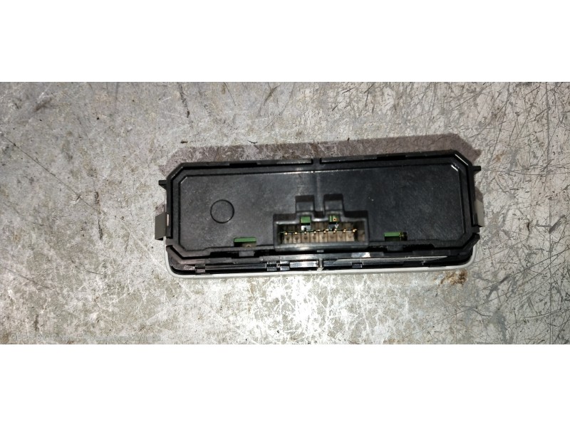 Recambio de mando multifuncion para volvo v60 cross country pro awd referencia OEM IAM P31481439  