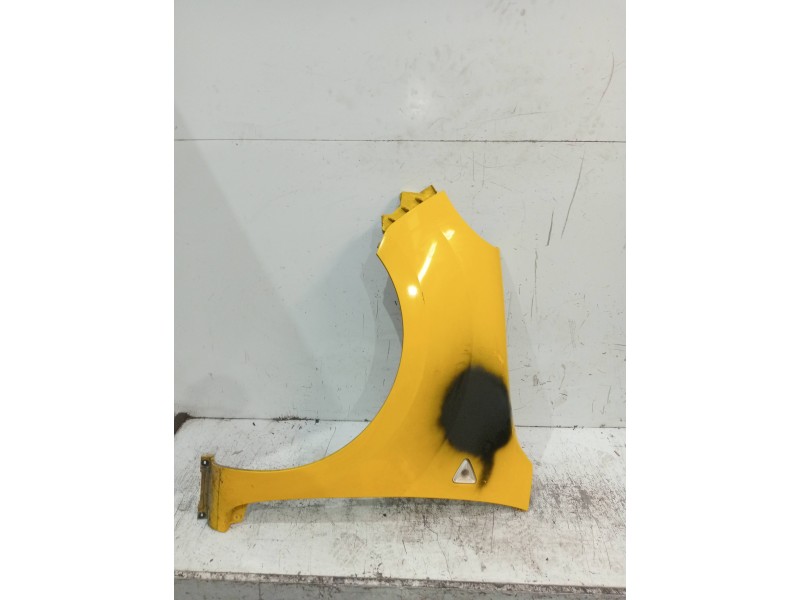 Recambio de aleta delantera izquierda para renault kangoo profesional referencia OEM IAM   