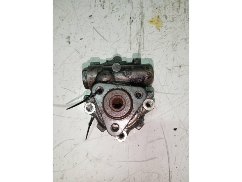 Recambio de bomba direccion para volkswagen passat variant (3b5) highline referencia OEM IAM    Recambio de bomba direccion para volkswagen passat variant (3b5) highline referencia OEM IAM