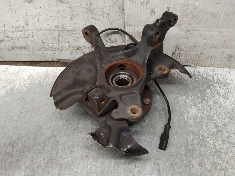 Recambio de mangueta delantera izquierda para ford fiesta (ccn) trend referencia OEM IAM AY1C3K171BA  