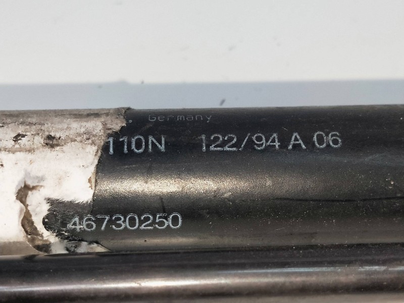Recambio de amortiguadores maletero / porton para fiat punto cabrio (176) 1.6 cat referencia OEM IAM 46730250  