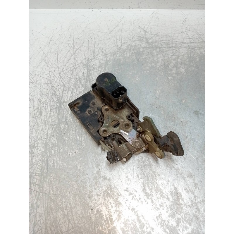 Recambio de motor cierre centralizado trasero derecho para alfa romeo 156 (116) 2.4 jtd cat referencia OEM IAM 16630254  4P