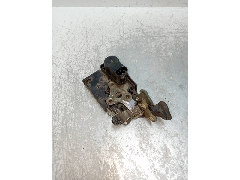 Recambio de motor cierre centralizado trasero derecho para alfa romeo 156 (116) 2.4 jtd cat referencia OEM IAM 16630254  4P