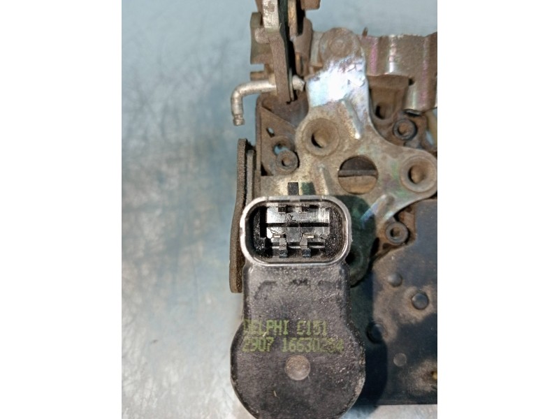 Recambio de motor cierre centralizado trasero derecho para alfa romeo 156 (116) 2.4 jtd cat referencia OEM IAM 16630254  4P