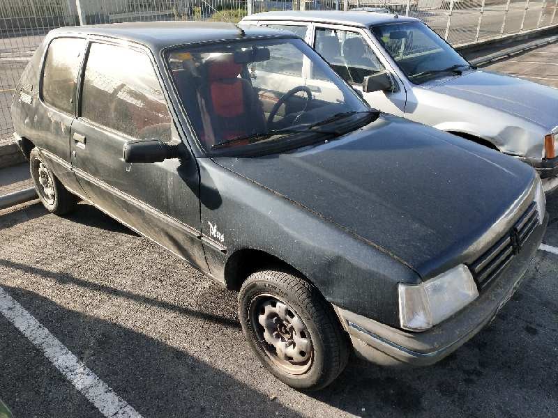 peugeot 205 berlina del año 1990
