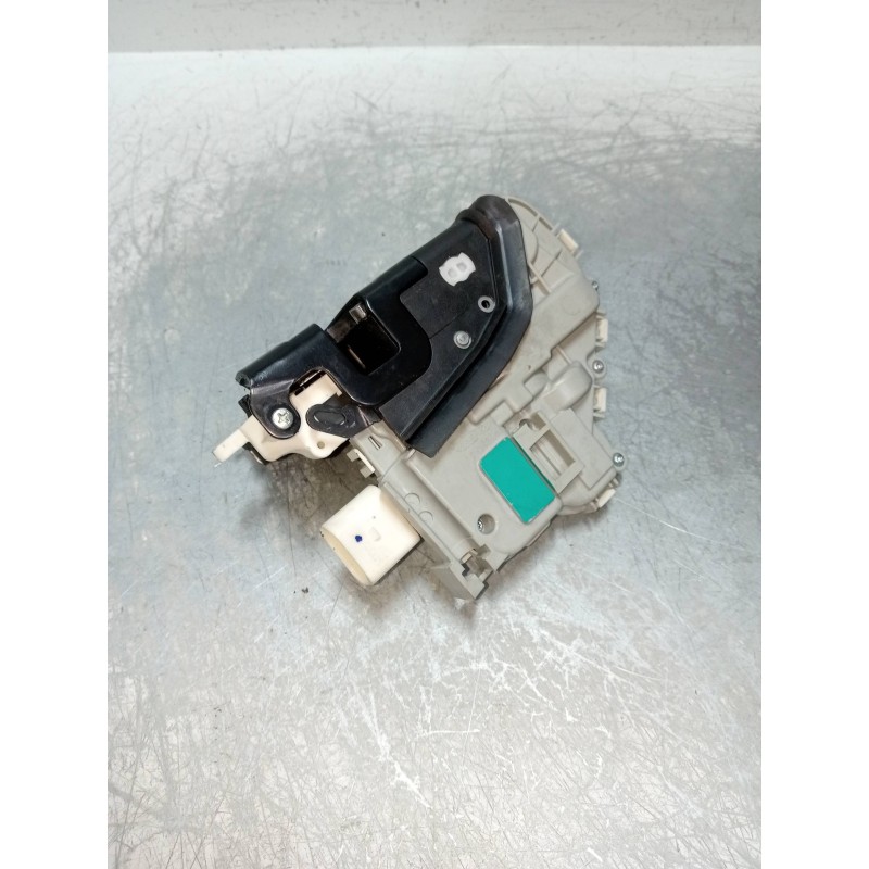 Recambio de motor cierre centralizado delantero izquierdo para audi a3 (8v) 1.6 tdi referencia OEM IAM A046879  4P